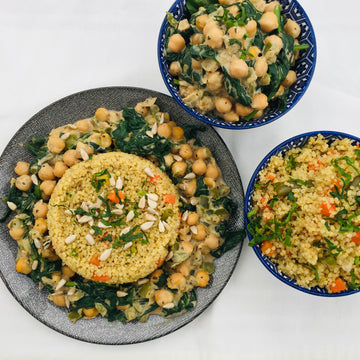 Confetti Quinoa Protein Bowl: Colorful, healthy flavor balanced bowl. Protein loaded, nutty quinoa tossed with colorful veggies, served with chickpeas and kale in rich, luxurious, creamy sauce makes a simple, healthy bowl of deliciousness.